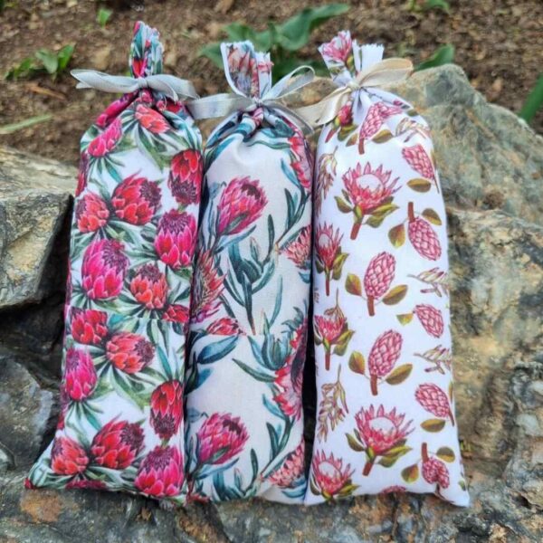 handmade Lavender and eucalyptus - vanilla and rooibos - lemongrass fragrance bags sachet gifting scent bags (3)